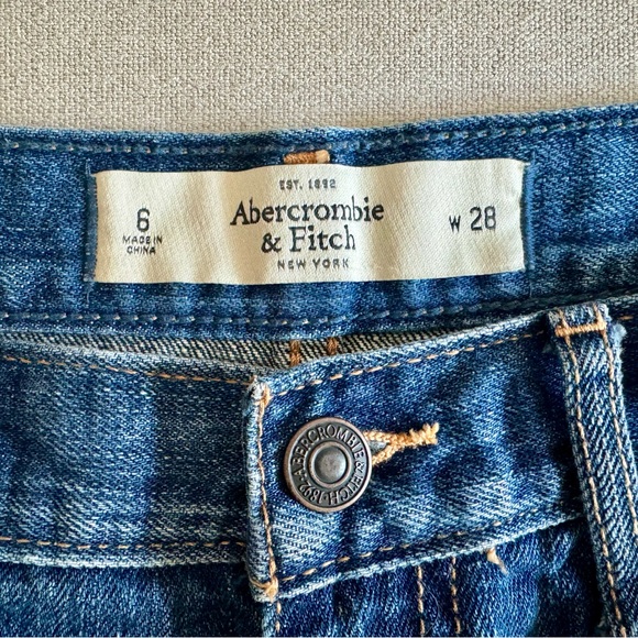 Abercrombie Jean Short - Picture 3 of 3